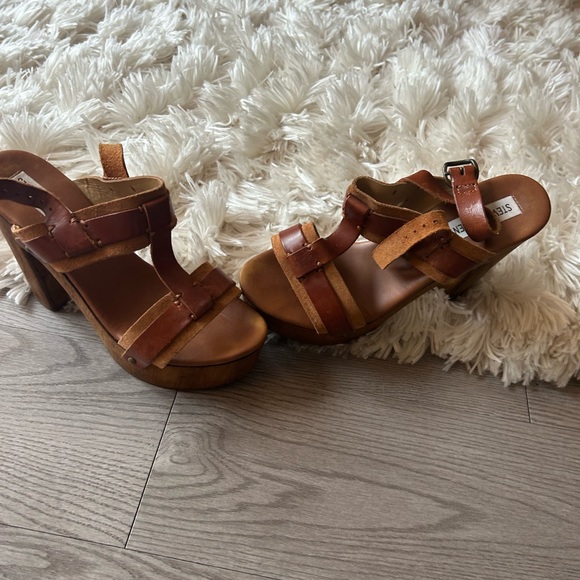 Steve Madden platform heels! - Picture 3 of 3